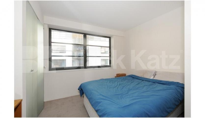 			STUNNING APARTMENT IN A PORTED DEVELOPMENT IN KING'S CROSS, 2 Bedroom, 1 bath, 1 reception Apartment			 Ice Wharf, KINGS CROSS